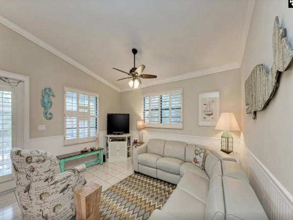 Holmes Beach Vacation Rental with Heated Pool & Spa – Steps to Gulf